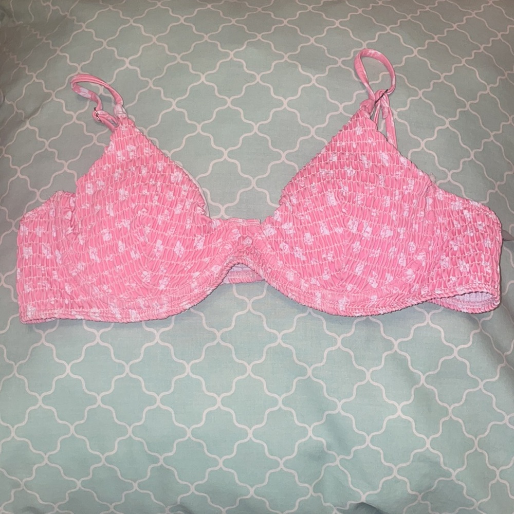 Swimsuit - Picture 3 of 4